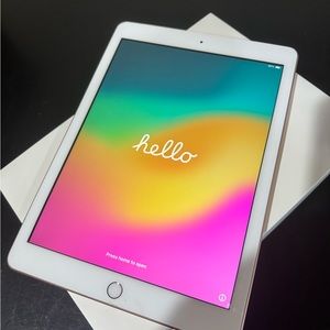 iPad 6t generation Gold 32 GB